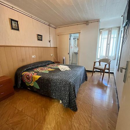 P&R Hostals Maria Rosa Tossa de Mar Zewnętrze zdjęcie