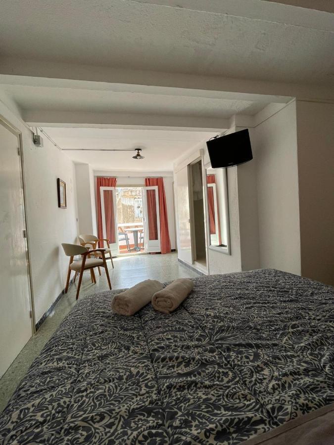 P&R Hostals Maria Rosa Tossa de Mar Zewnętrze zdjęcie