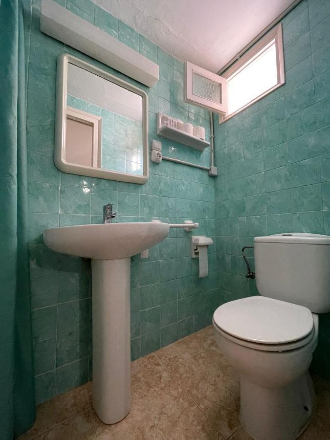 P&R Hostals Maria Rosa Tossa de Mar Zewnętrze zdjęcie